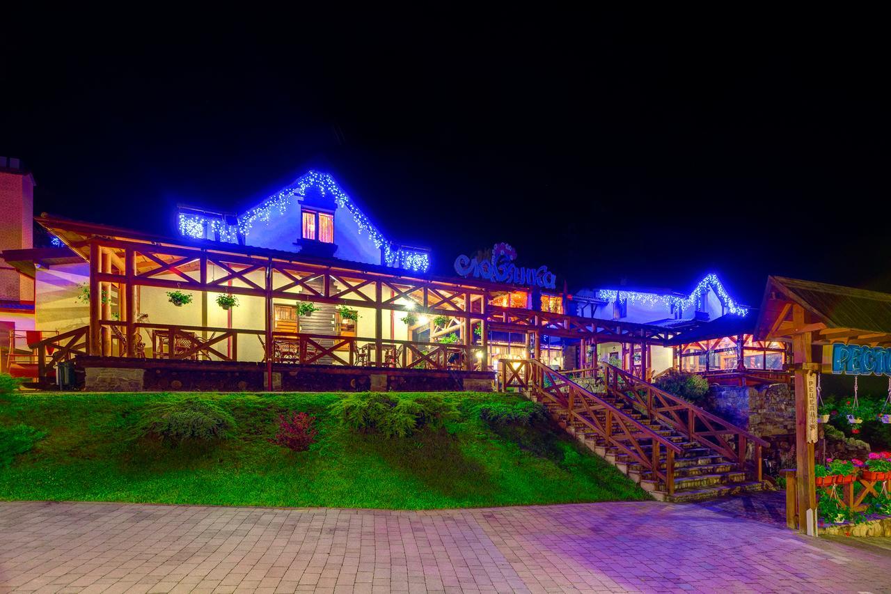Slovyanka Hotel Slawske Exterior foto
